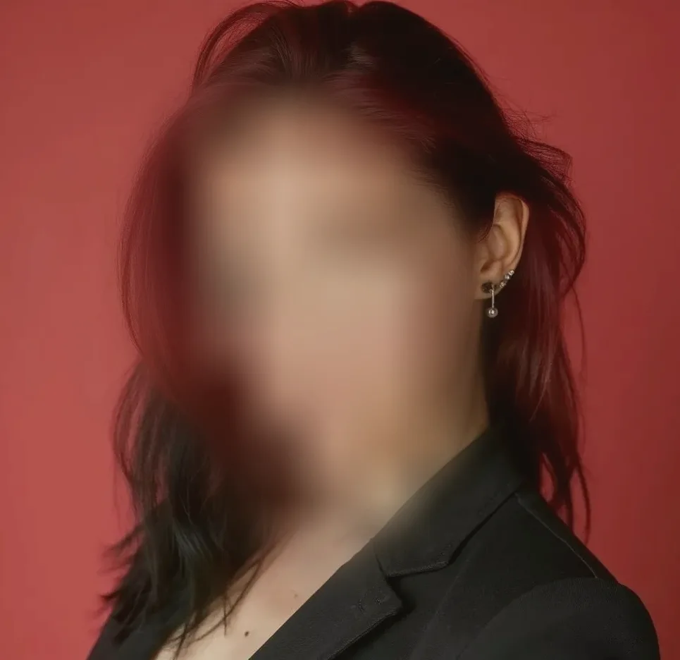 Özlem, 35